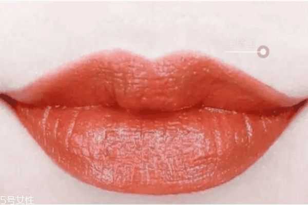 适合橘色口红是暖皮吗？如何判断自己的肤色