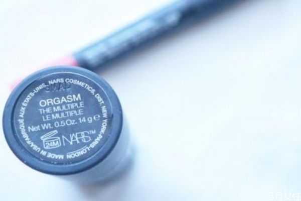 解决口红沾杯的方法 防止口红沾杯的方法 解决口红沾杯的方法 防止口红沾杯的方法