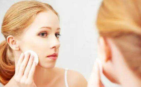 “长期化妆”和“长期素颜”，5年后皮肤有什么区别？