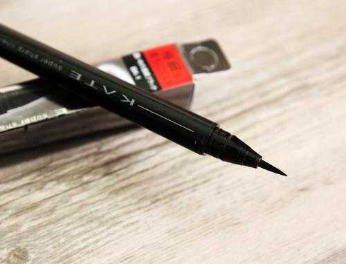 眼线液和眼线笔怎么选?眼线液和眼线笔的技巧 眼线液和眼线笔怎么选?眼线液和眼线笔的技巧