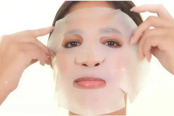 面膜贴脸上有刺痛感