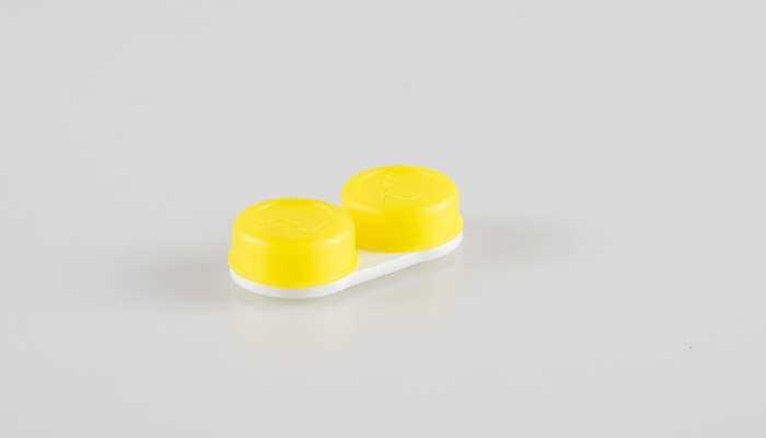 美瞳泡在矿泉水里还能戴么 美瞳泡在矿泉水里还能戴么