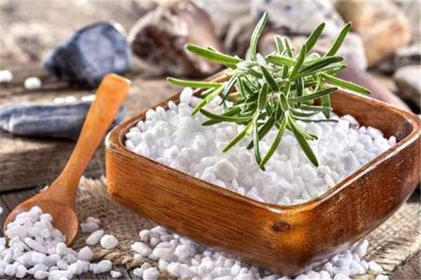 沐浴盐对身体有害吗?沐浴盐用多了会怎么样 沐浴盐对身体有害吗?沐浴盐用多了会怎么样
