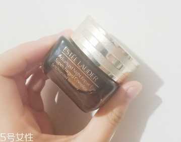 雅诗兰黛抗蓝光眼霜怎么用 定制用法修护更深入