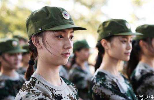 军训期间可以天天敷面膜吗?军训期间敷什么面膜好 军训期间可以天天敷面膜吗?军训期间敷什么面膜好