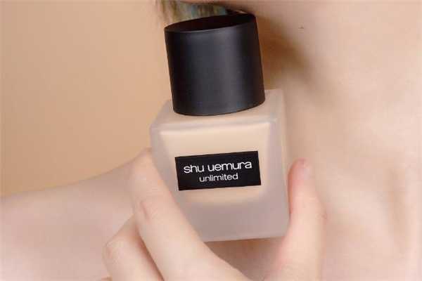 植村秀小方瓶适合什么肤质？植村秀小方瓶粉底液热门色号