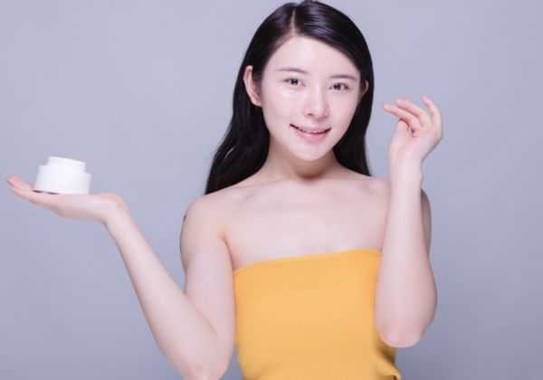 教你4步完成素颜妆 教你4步完成素颜妆