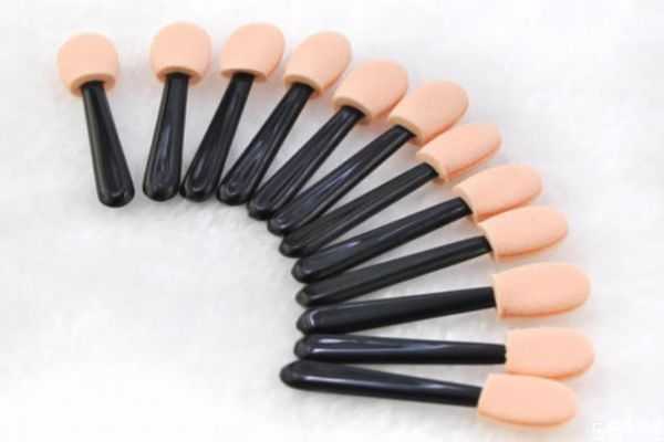 化妆刷的海绵棒是做什么的？化妆刷海绵棒的用途