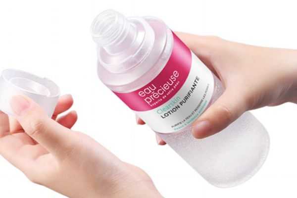 爽肤水用完要洗脸吗?爽肤水一天可以用几次 爽肤水用完要洗脸吗?爽肤水一天可以用几次