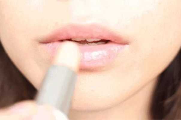 咬唇妆怎么画 咬唇妆怎么画