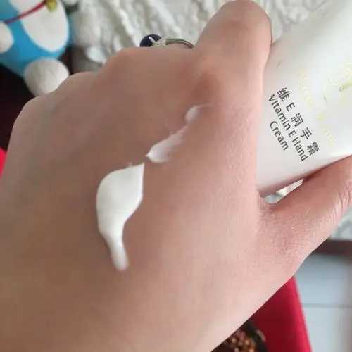 护手霜变干了还能用吗 护手霜变干了还能用吗