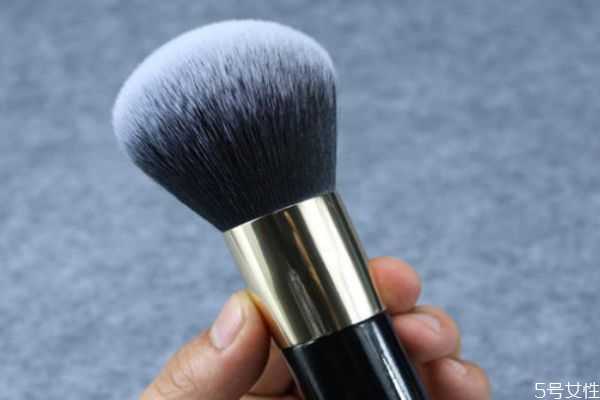 散粉刷什么形状好？散粉刷什么毛的好