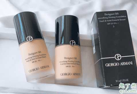 阿玛尼蓝标粉底液新版和旧版区别 阿玛尼蓝标粉底液新版和旧版区别