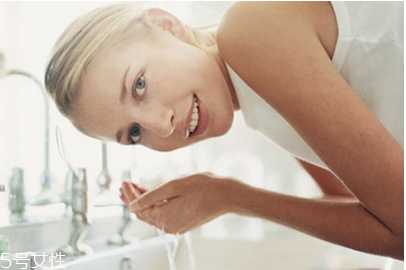 护肤品不吸收怎么办？护肤品不吸收什么原因