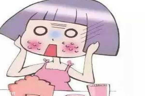 下巴上的白色颗粒是什么