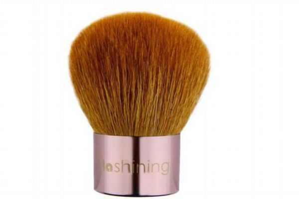 散粉刷怎么取四宫格散粉?散粉刷能当腮红刷用吗 散粉刷怎么取四宫格散粉?散粉刷能当腮红刷用吗