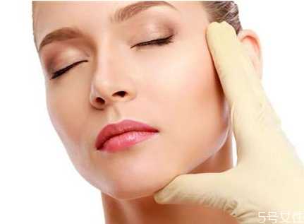 戴口罩会长痘痘吗？长期戴口罩脸上长痘痘怎么办