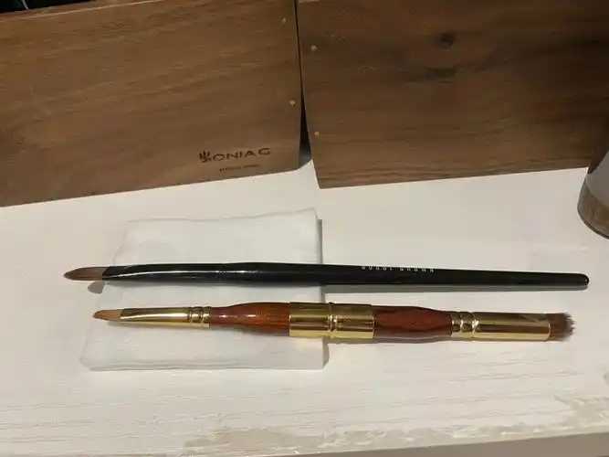 眼线刷可以当遮瑕刷吗