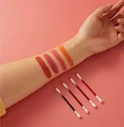 染唇液的质地会很厚重吗 染唇液的质地会很厚重吗