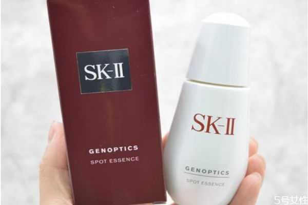 sk2小灯泡适合干皮吗?sk2小灯泡适合油皮吗 sk2小灯泡适合干皮吗?sk2小灯泡适合油皮吗