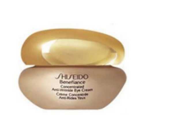 盼丽风姿眼霜怎么用 这样使用眼霜效果更好