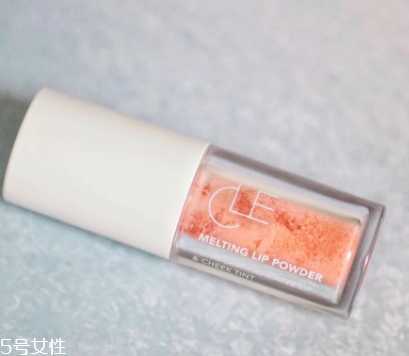 唇膏能让睫毛变长吗？润唇膏涂睫毛会增长吗？