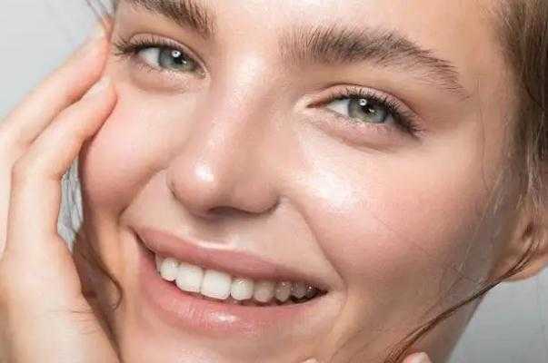 皮肤出油是因为皮肤缺水吗 皮肤出油是身体哪里出问题了