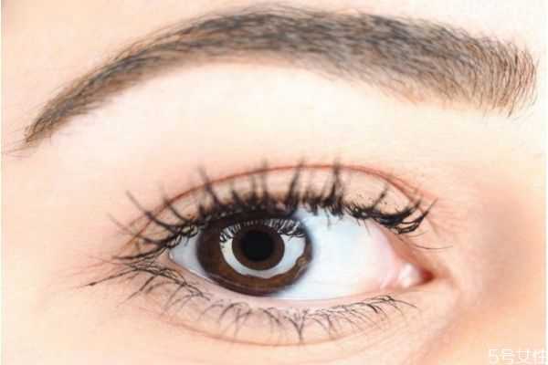 假睫毛怎样清洗？怎么清理卸下来的假睫毛