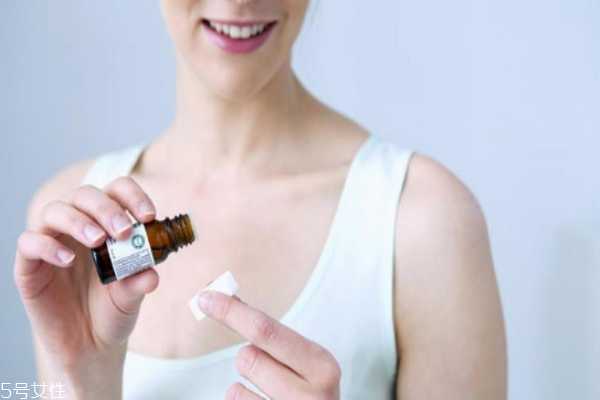 市面上精华液的成分有哪些