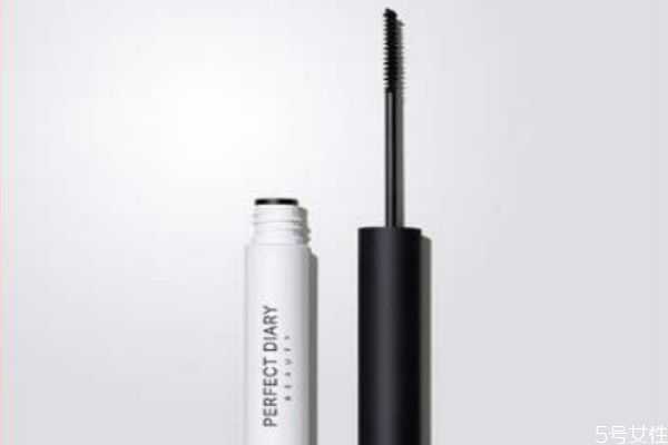 睫毛膏卸妆水卸不掉怎么办 卸睫毛膏一定要用卸妆棉吗