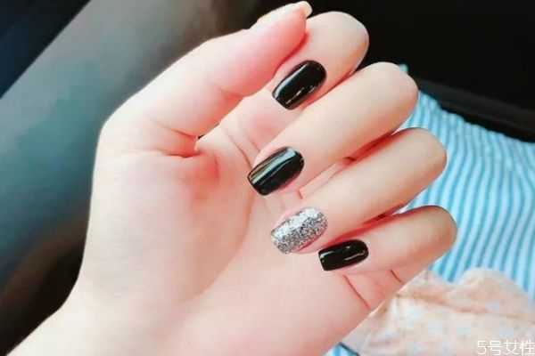 长期做美甲师的危害是什么？经常美甲的危害