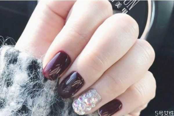 美甲店做的美甲能保持多久 美甲店做的美甲能保持多久