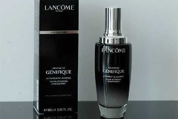 用肌底液脸上发粘搓泥怎么回事 用肌底液脸上发粘搓泥怎么回事