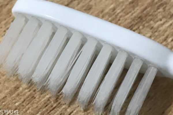 惠百施和狮王哪个好