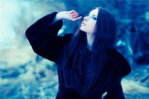 脸上长痘痘的原因