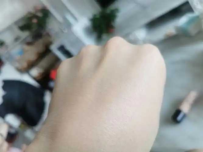 防晒霜和粉底液的使用顺序 防晒霜和粉底液的使用顺序