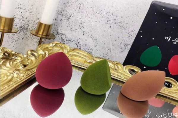 海绵蛋干了会变小吗?海绵蛋的正确使用方法 海绵蛋干了会变小吗?海绵蛋的正确使用方法