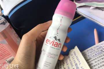 依云喷雾怎么用？依云喷雾的正确用法