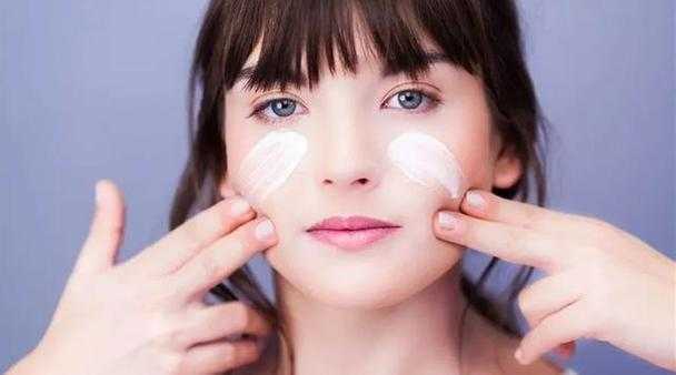 晚上用乳液好还是面霜好?面霜白天用还是晚上用效果好 晚上用乳液好还是面霜好?面霜白天用还是晚上用效果好