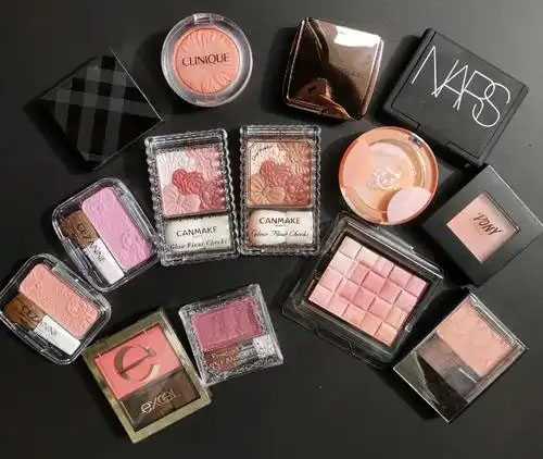 混合皮可以用腮红吗