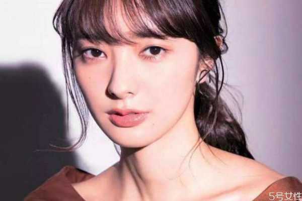 化眼妆需要哪些必备品