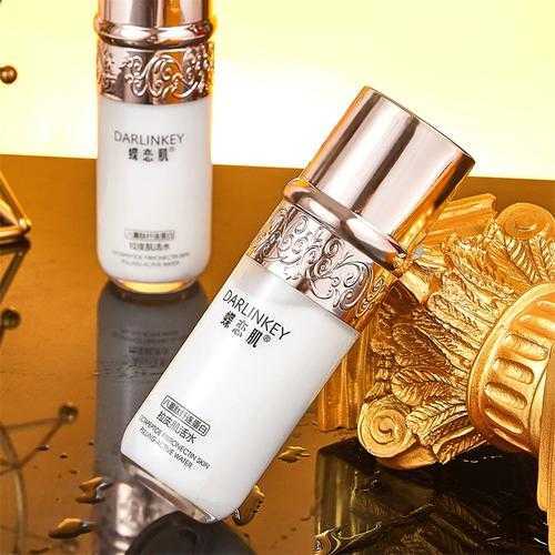 美容液能保湿皮肤吗