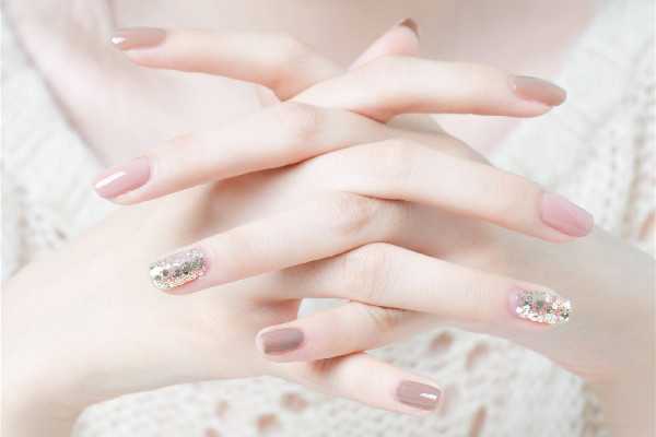 指甲油干了还有危害吗 指甲油干了还有危害吗