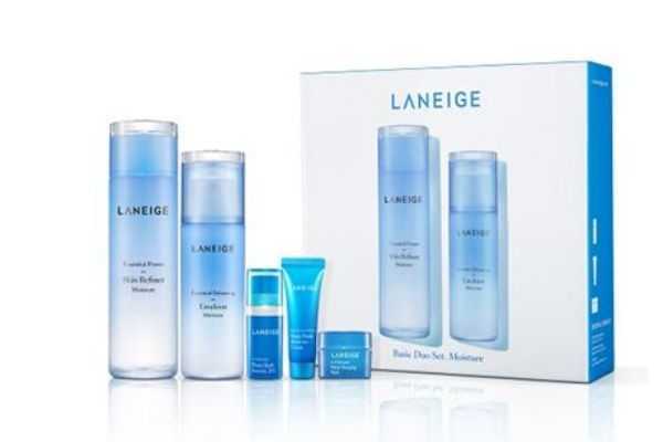 先用水还是眼霜