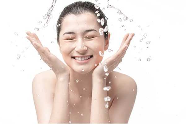 牙膏洗脸能去除黑头吗