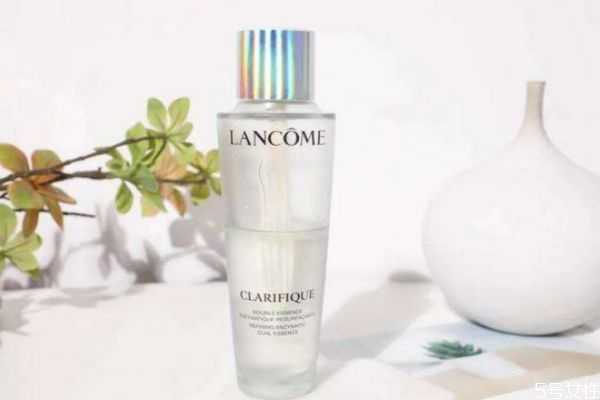 化妆水能柔嫩肌肤吗？化妆水辣眼睛是为什么