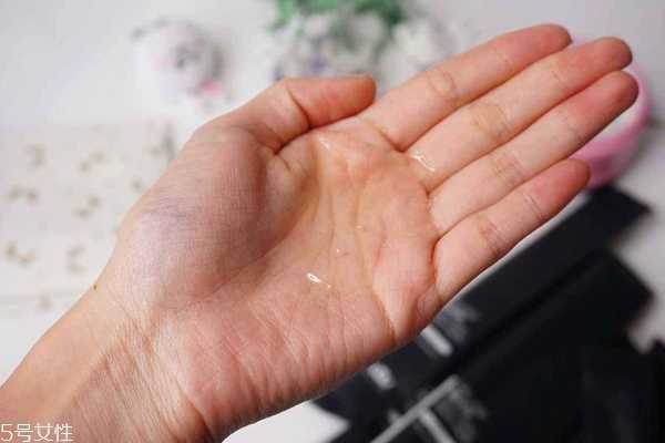 面部精华怎么选择