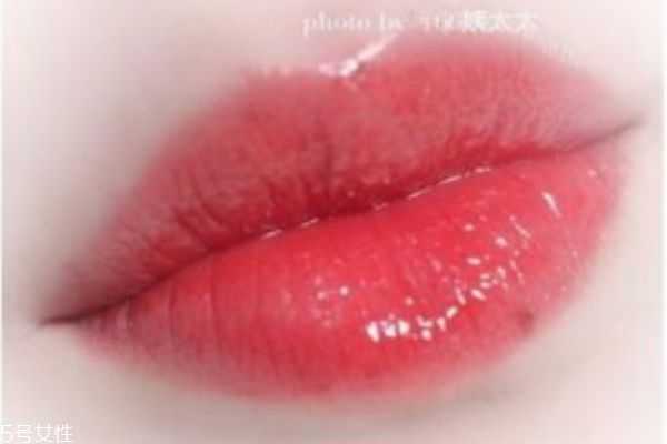 素颜可以涂口红吗？最适合素颜涂的口红