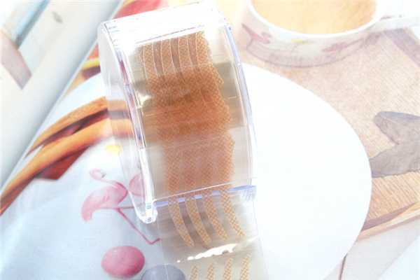 双眼皮贴会导致眼皮松弛吗 双眼皮贴会导致眼皮松弛吗