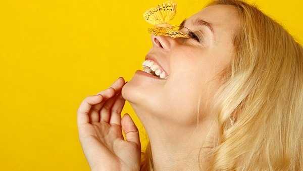 蜜粉和散粉的区别及使用方法 蜜粉和粉饼哪个定妆效果好？